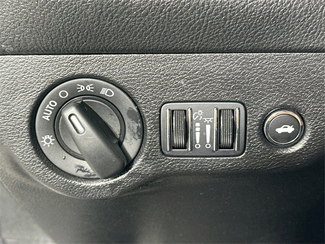 Used 2023 Dodge Challenger SXT w/ Cold Weather Group image 21