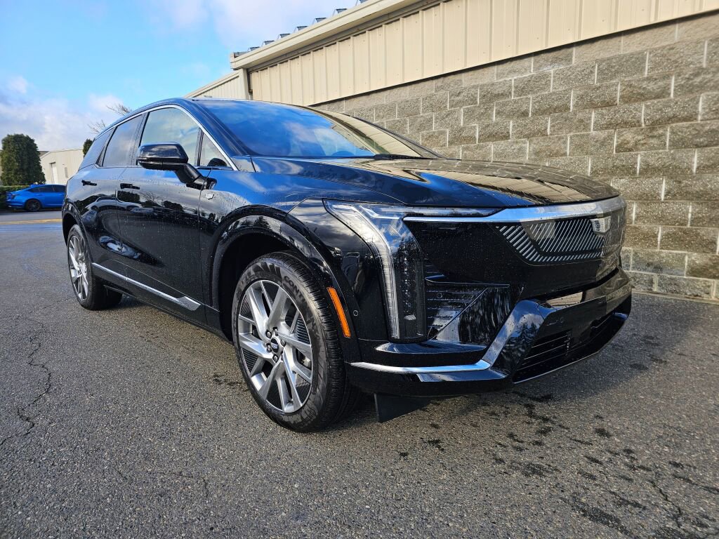 New 2026 Cadillac Optiq Luxury 1 image 14