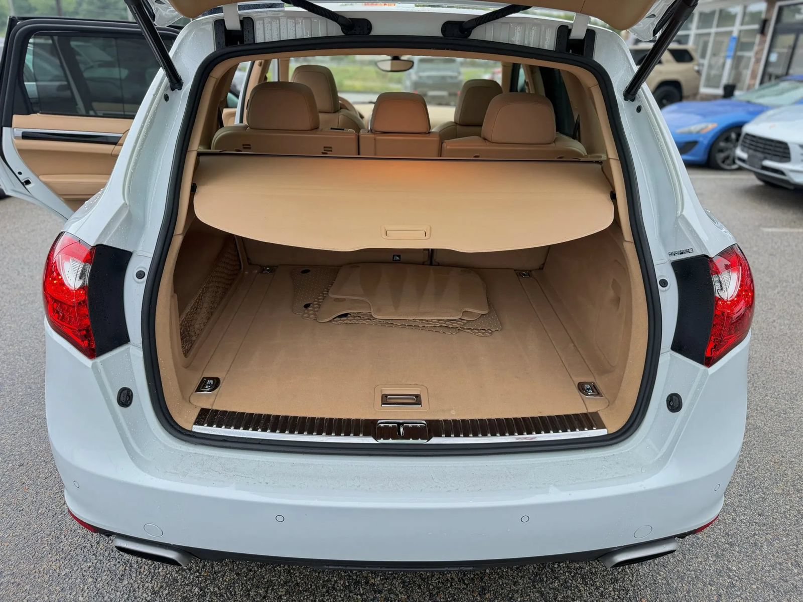 Used 2014 Porsche Cayenne S AWD/4WD image 34