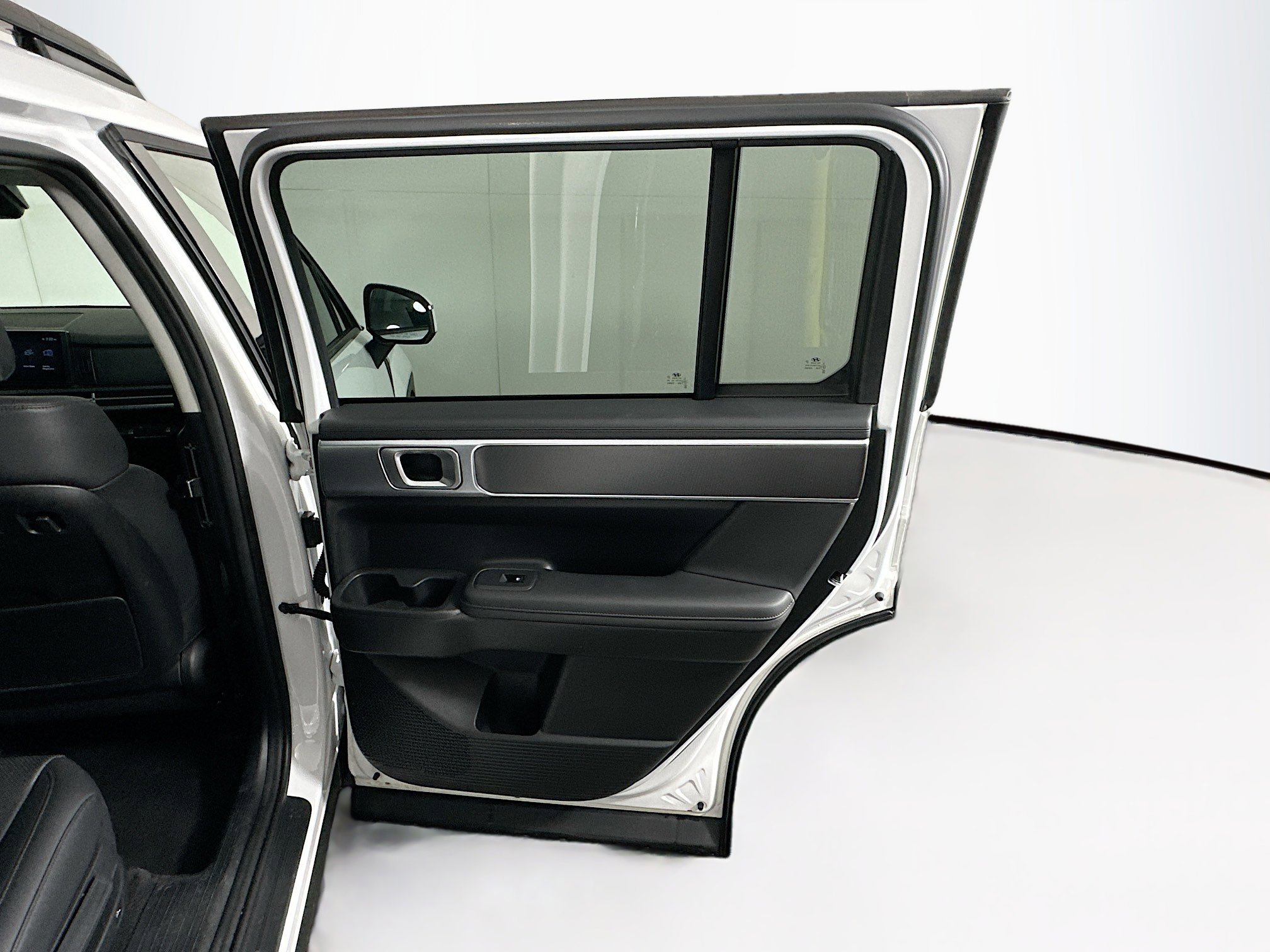 Used 2025 Hyundai Santa Fe SEL image 28