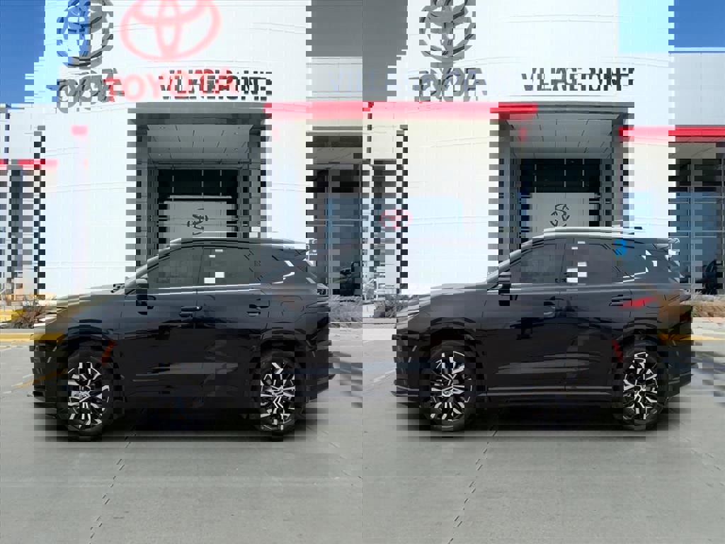 New 2025 Toyota Crown Signia XLE image 2