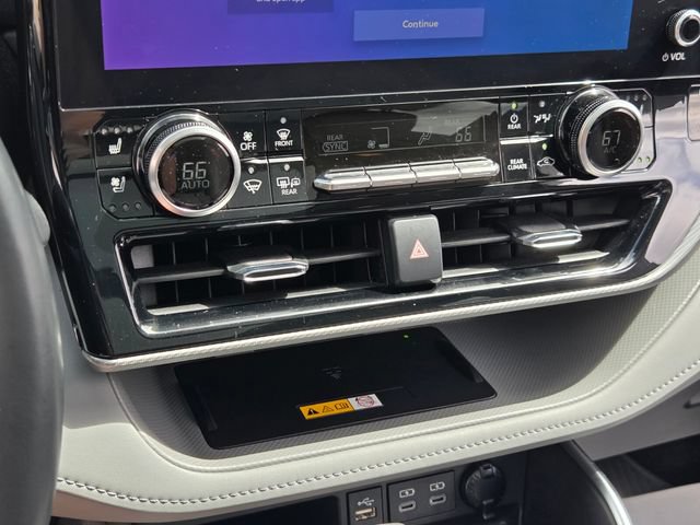 Used 2023 Toyota Highlander Platinum FWD image 22
