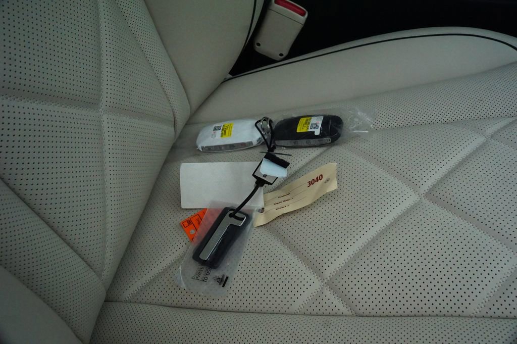 New 2025 Genesis GV80 3.5T Prestige image 24