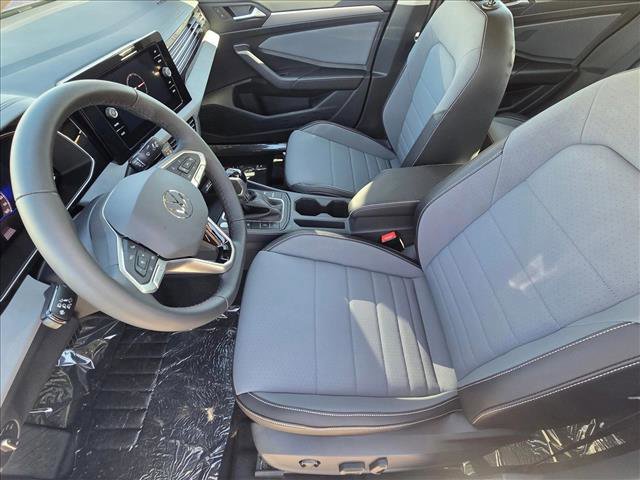 New 2026 Volkswagen Jetta SE image 4