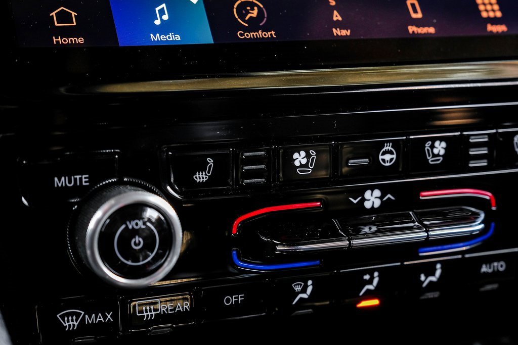 Used 2022 Jeep Grand Cherokee L Overland w/ MOPAR Finishing Package image 37