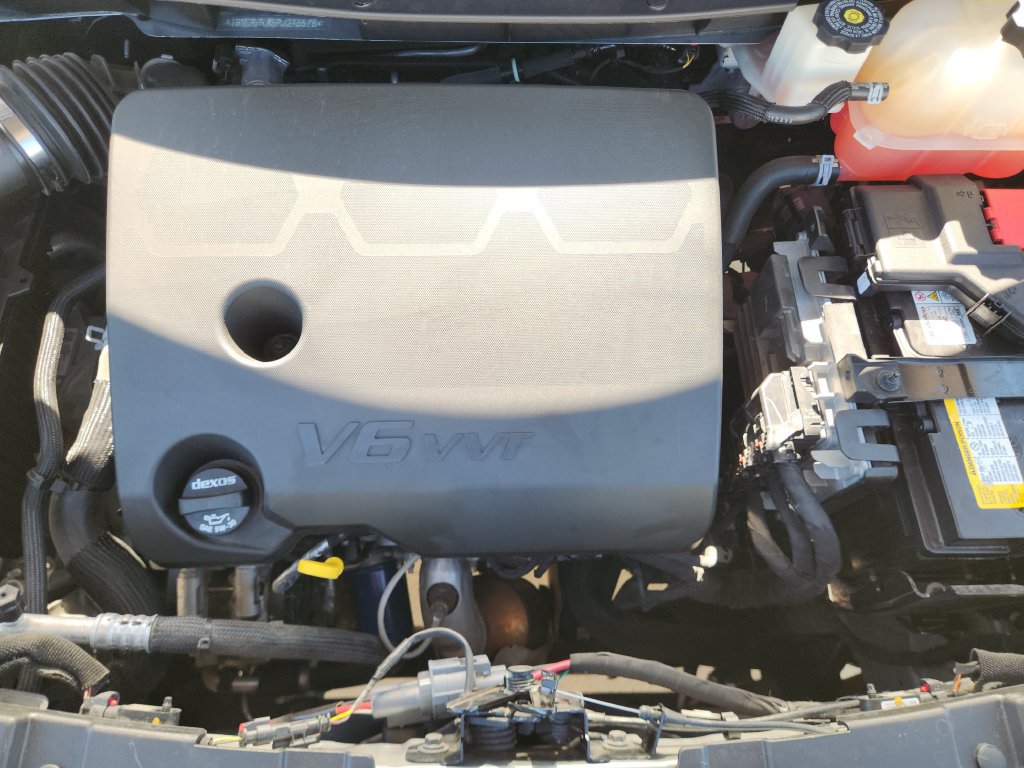 Used 2023 Chevrolet Traverse LT FWD image 32