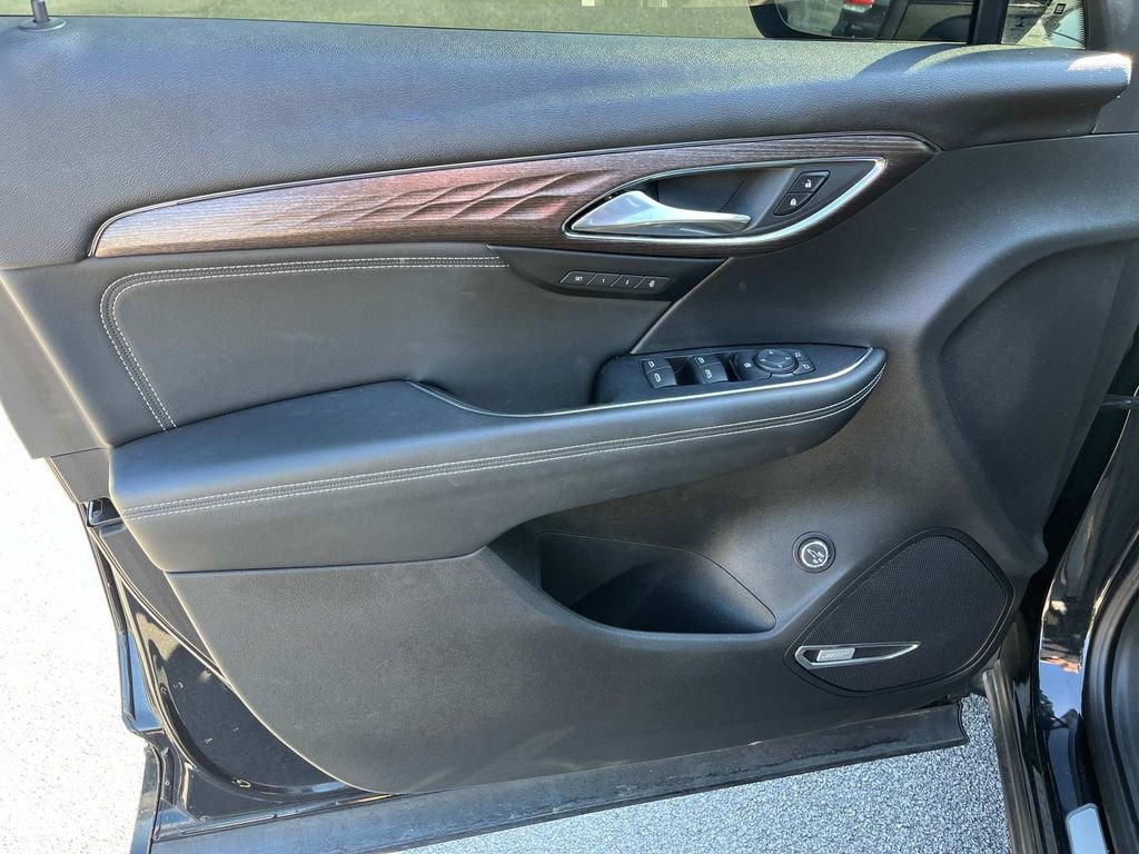 Used 2022 Buick Envision Avenir w/ Premium Seat Package image 25