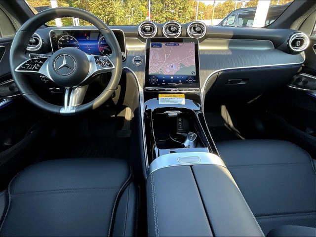 Used 2026 Mercedes-Benz GLC 300 4MATIC image 9