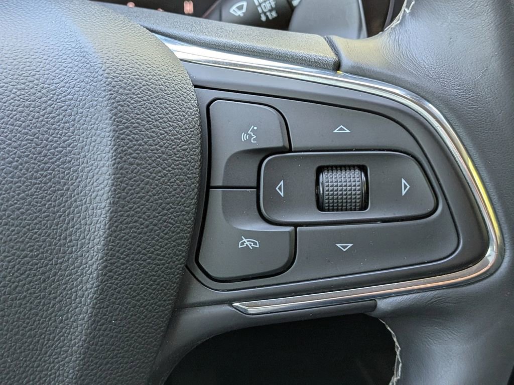 Used 2023 Buick Envision Essence FWD image 27
