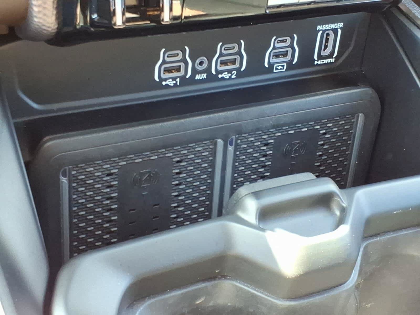 Used 2025 RAM 2500 Limited AWD/4WD image 26