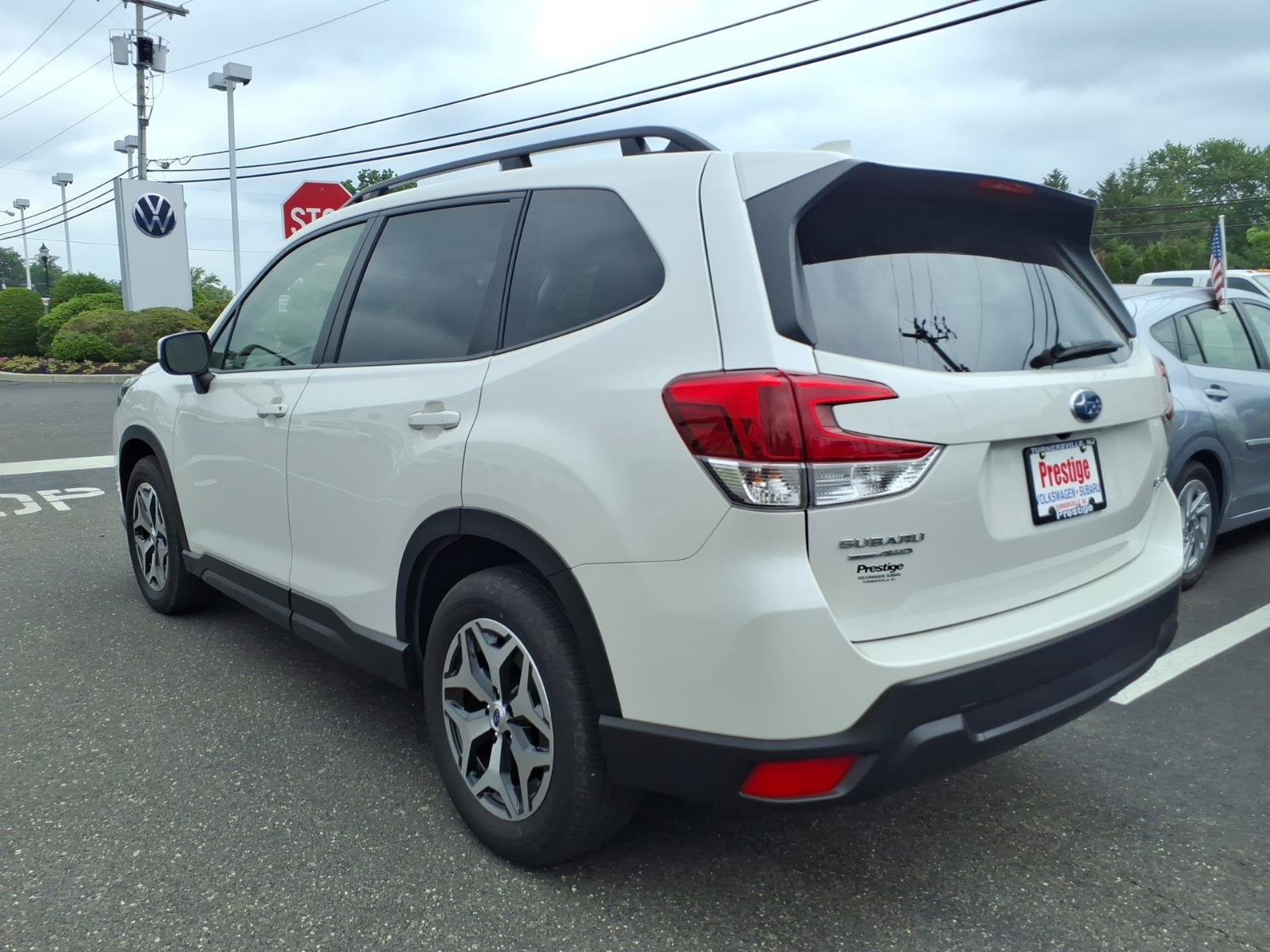 Certified 2023 Subaru Forester Premium AWD/4WD image 4