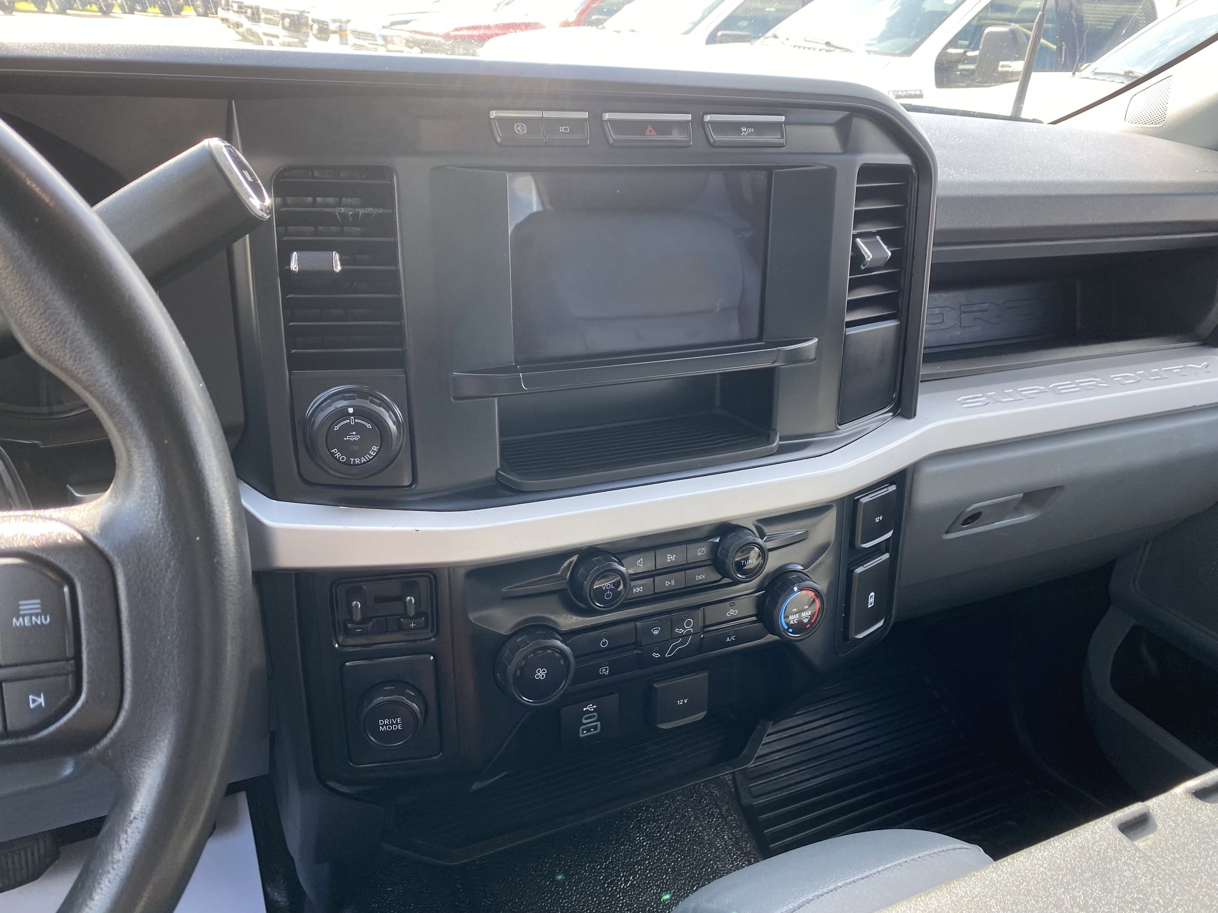 Used 2023 Ford F350 XL w/ 360-Degree Camera Package RWD image 16