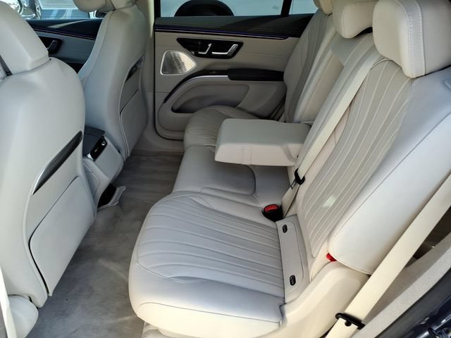 Used 2024 Mercedes-Benz EQS 450+ SUV image 17
