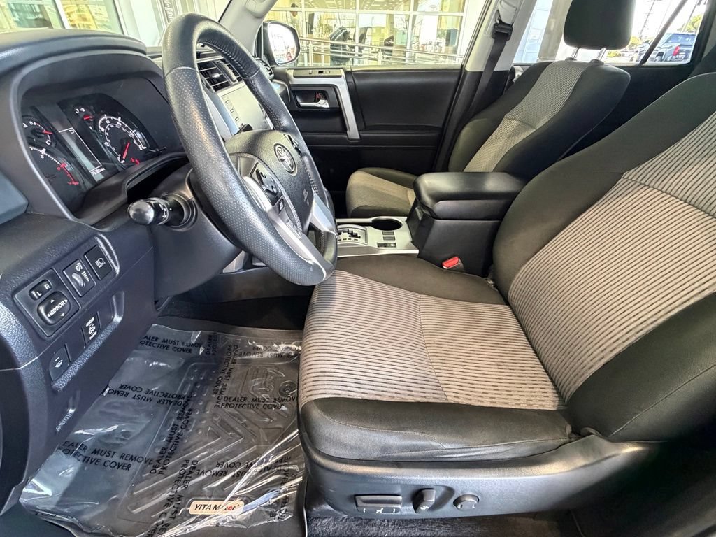 Used 2021 Toyota 4Runner SR5 AWD/4WD image 21