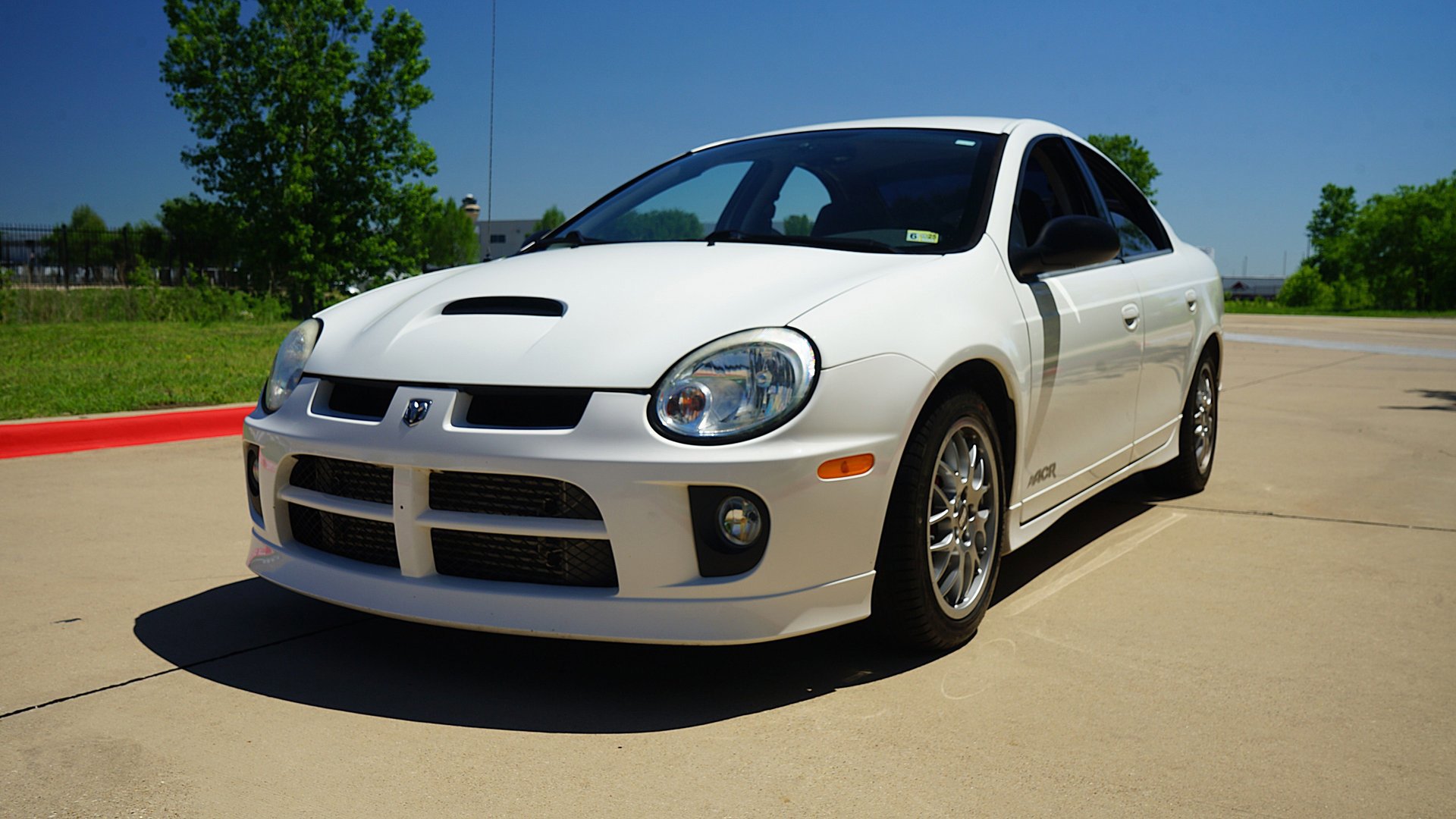 Used 2005 Dodge Neon w/ Competition Group image 3