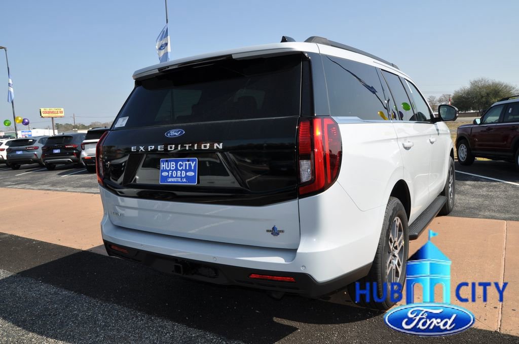 New 2026 Ford Expedition Active RWD image 5