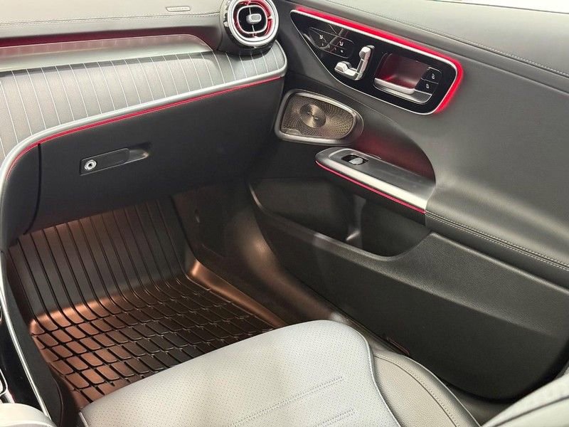 New 2025 Mercedes-Benz C 300 4MATIC Sedan image 8
