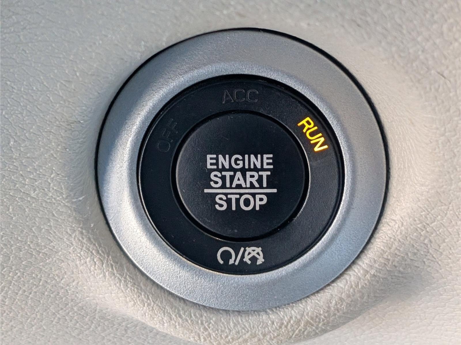 Used 2023 Chrysler Voyager LX FWD image 25