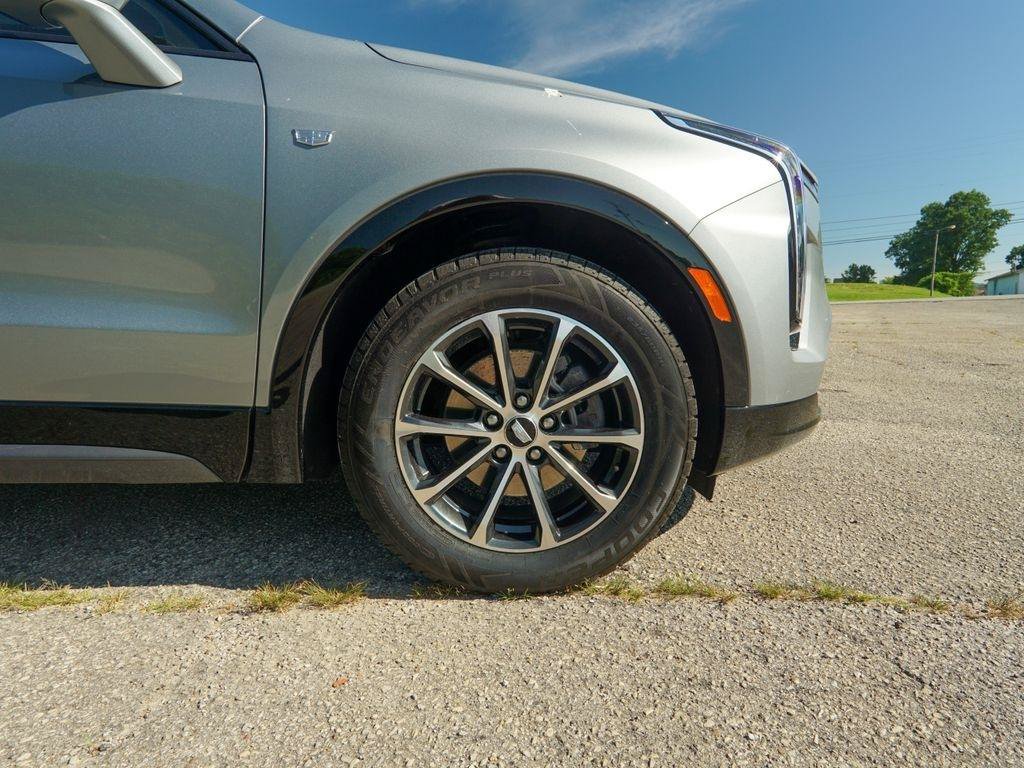 Used 2024 Cadillac XT4 Sport FWD image 12