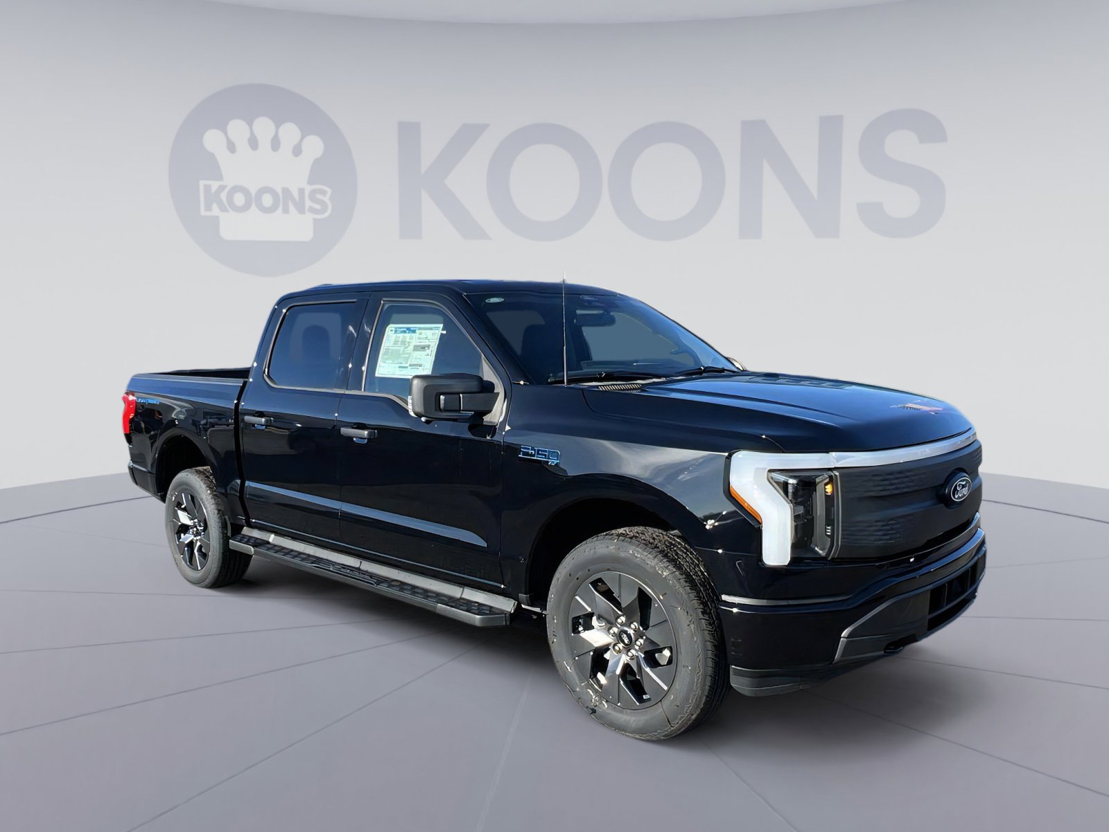 New 2024 Ford F150 Lightning XLT w/ Max Trailer Tow Package image 10