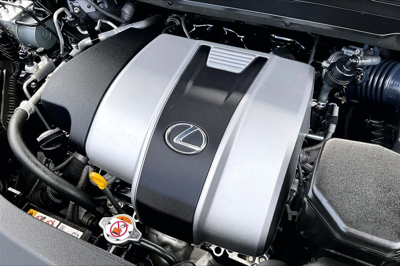 Used 2020 Lexus RX 350L FWD w/ Premium Package image 31