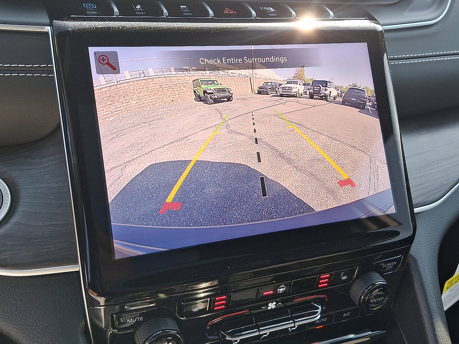 Used 2024 Jeep Grand Cherokee Limited 4xe AWD/4WD image 19
