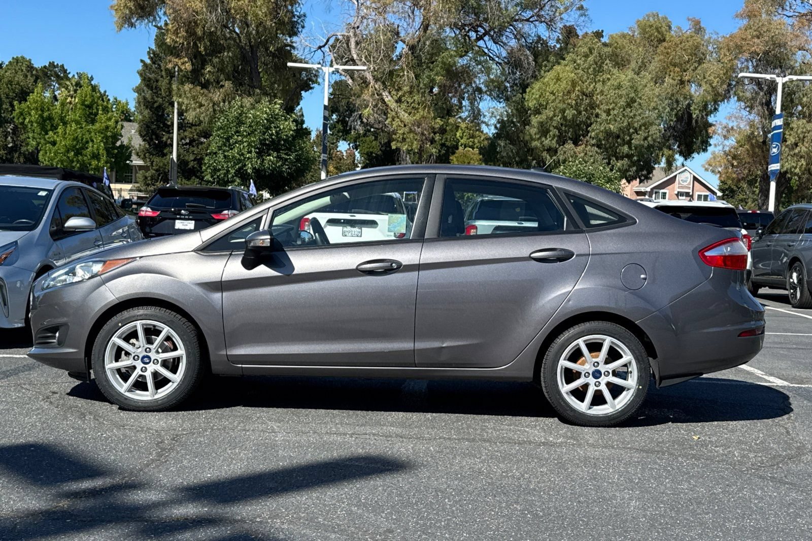 Used 2014 Ford Fiesta SE w/ Equipment Group 201B FWD image 7