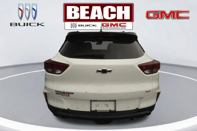 Used 2022 Chevrolet TrailBlazer RS w/ Sun and Liftgate Package AWD/4WD image 4