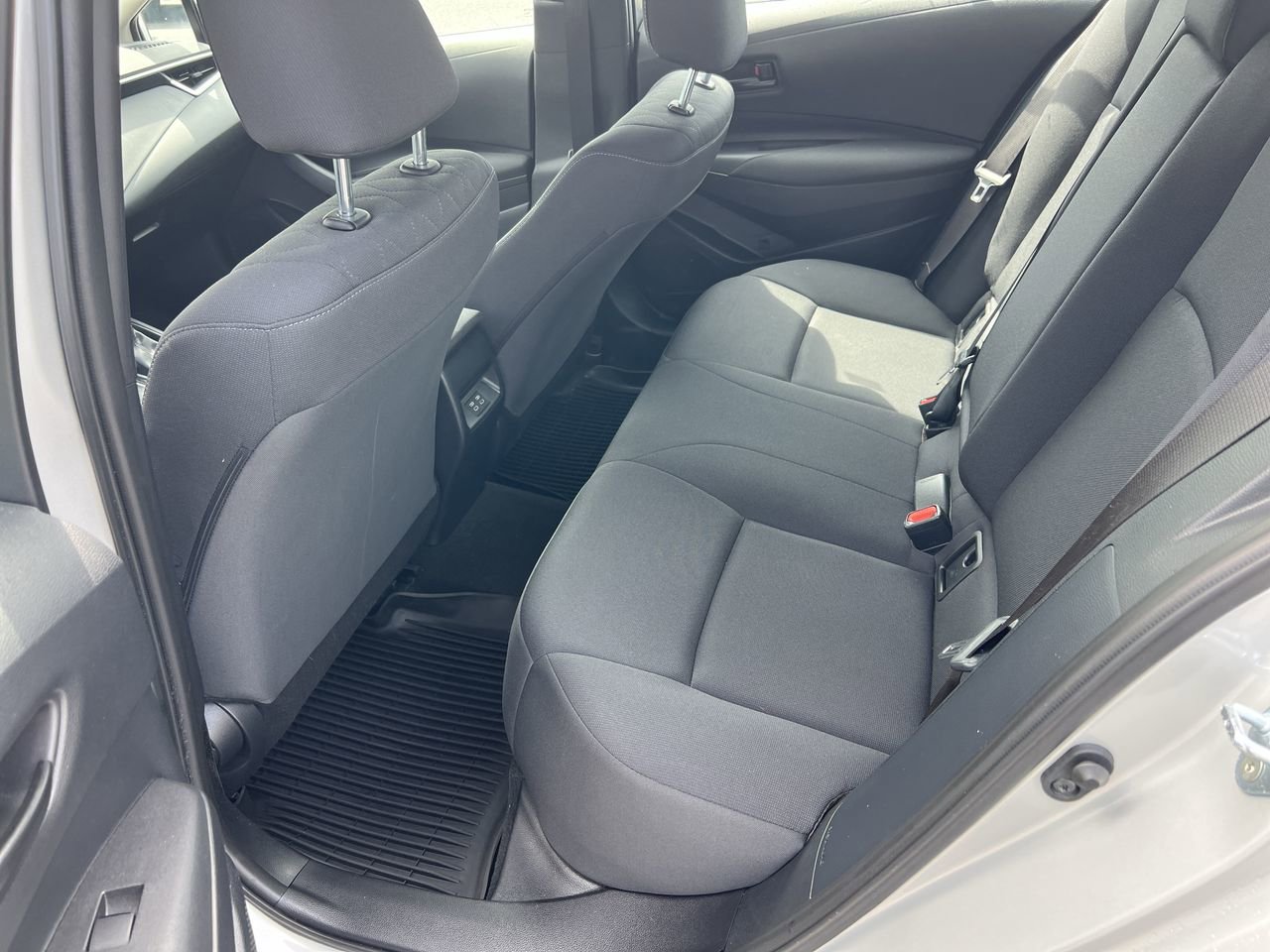 Used 2024 Toyota Corolla LE FWD image 31