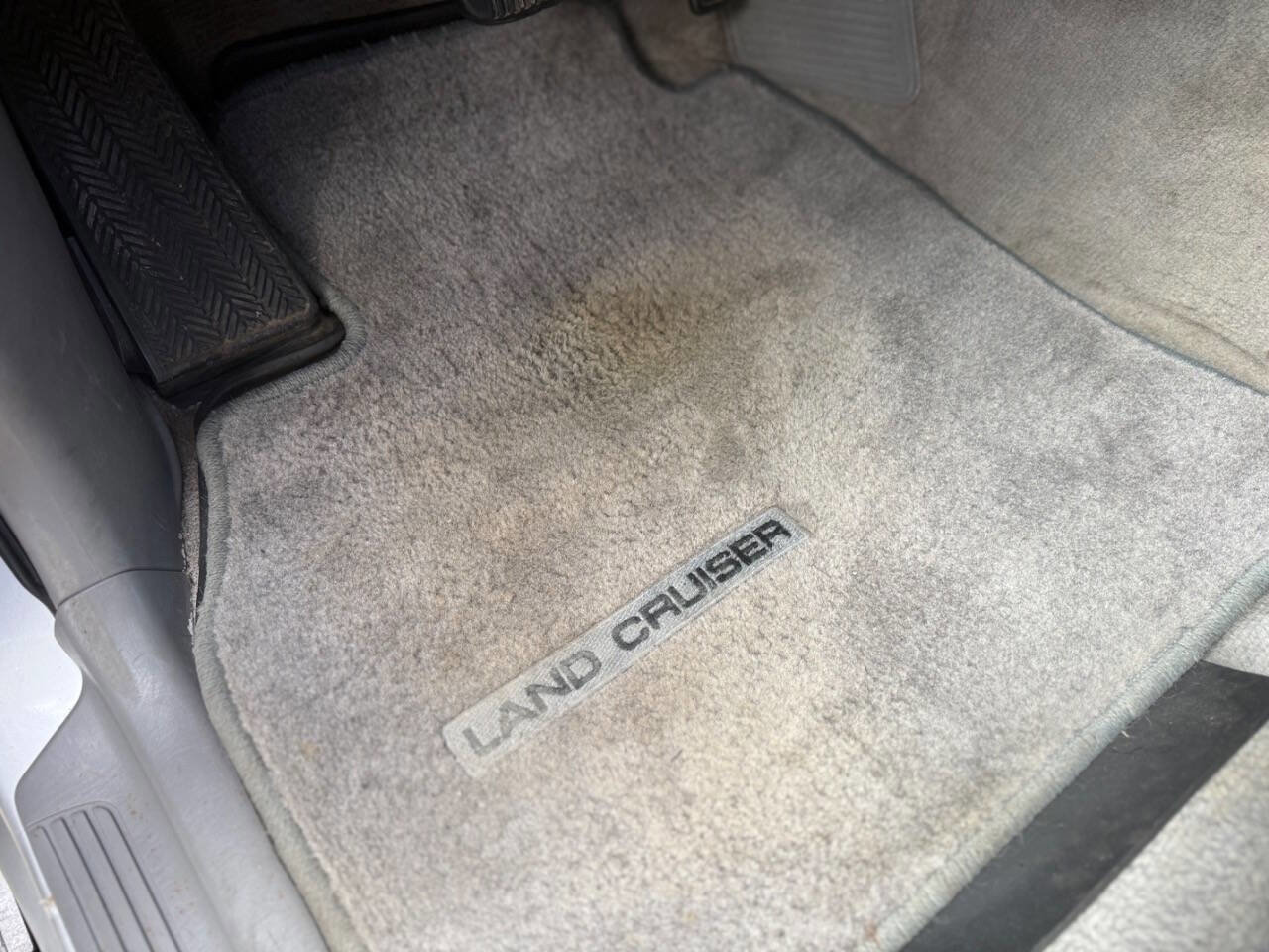 Used 2006 Toyota Land Cruiser image 60