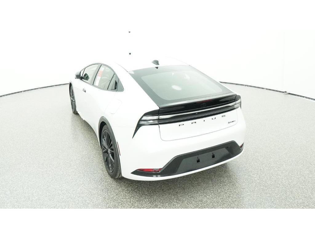 Used 2026 Toyota Prius Plug-In Hybrid FWD image 6