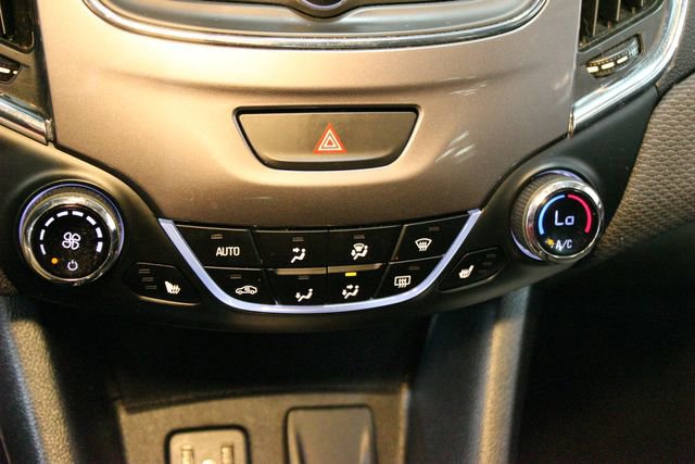 Used 2019 Chevrolet Cruze LT w/ LT True North Edition FWD image 25