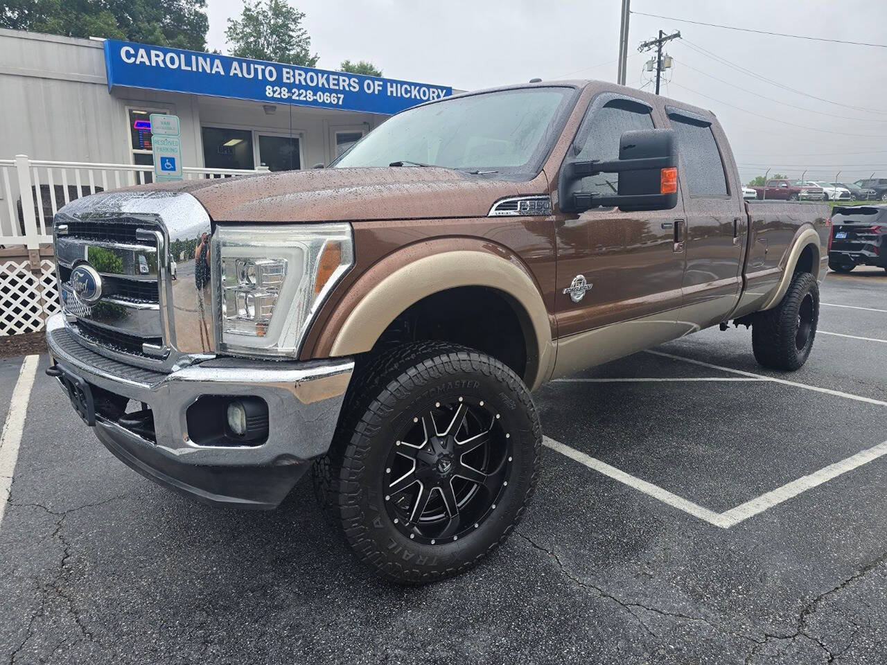Used 2011 Ford F350 Lariat w/ Lariat Interior Pkg AWD/4WD image 2