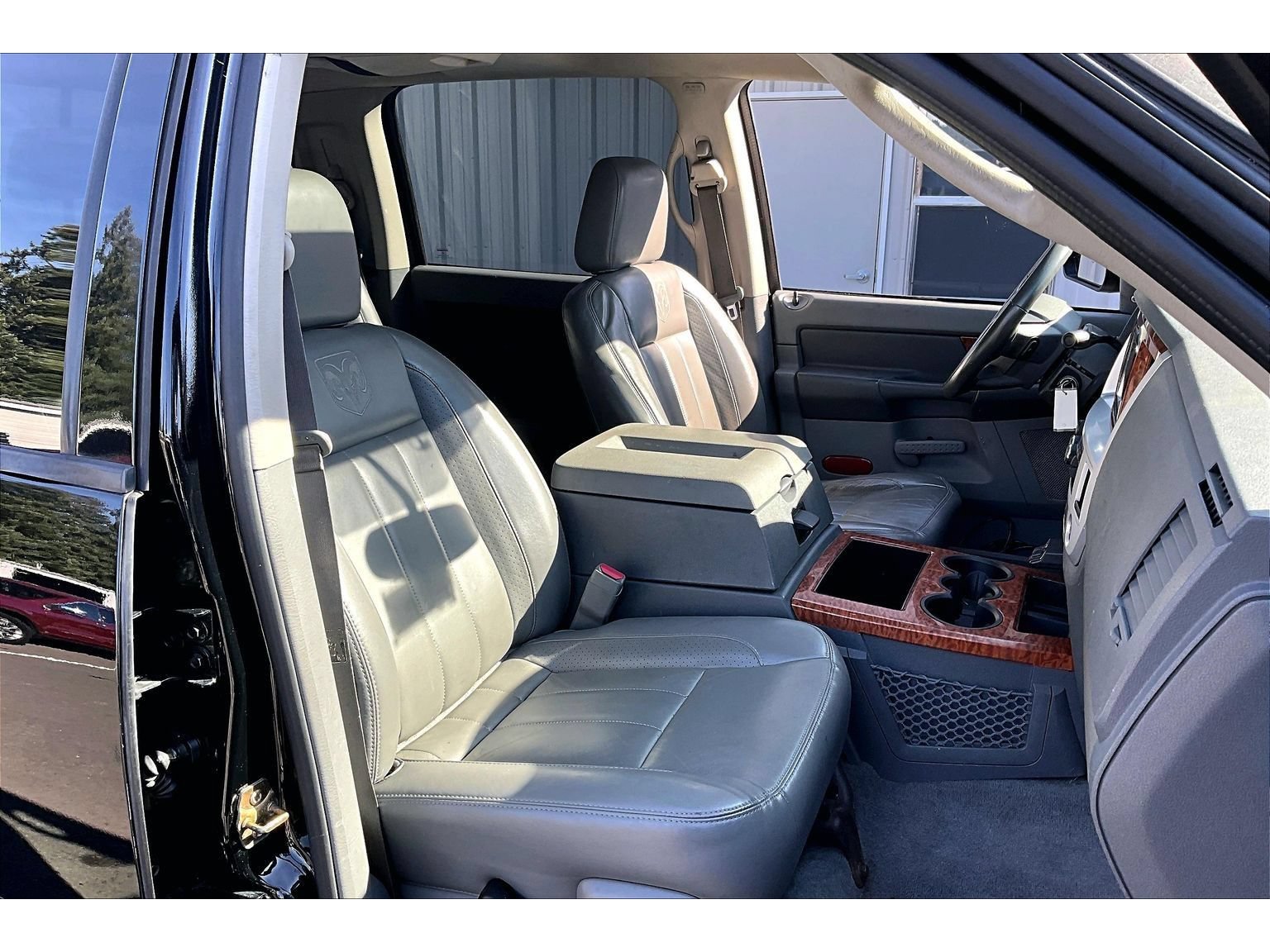 Used 2006 Dodge Ram 2500 Truck Laramie AWD/4WD image 7