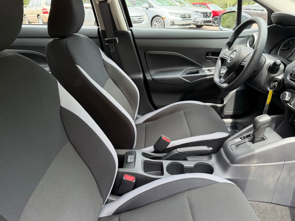 Used 2025 Nissan Versa S w/ Trunk Package FWD image 8