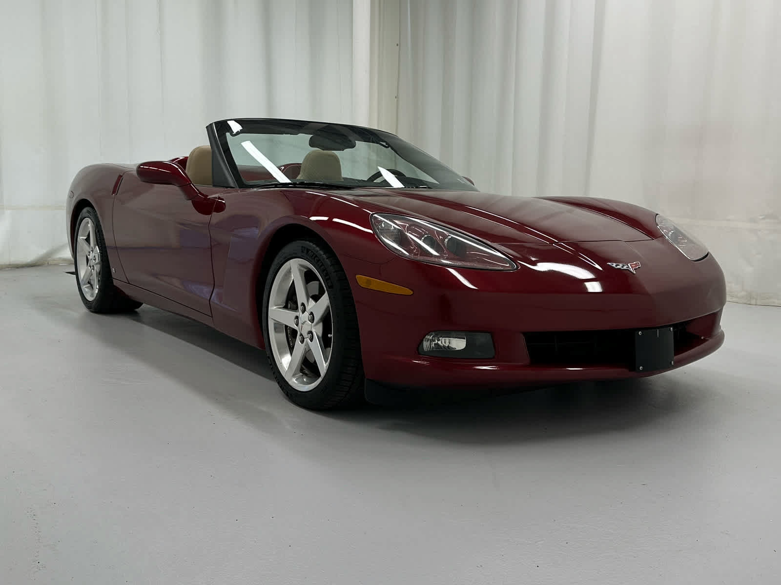 Used 2006 Chevrolet Corvette Convertible w/ Preferred Equipment Group RWD image 2