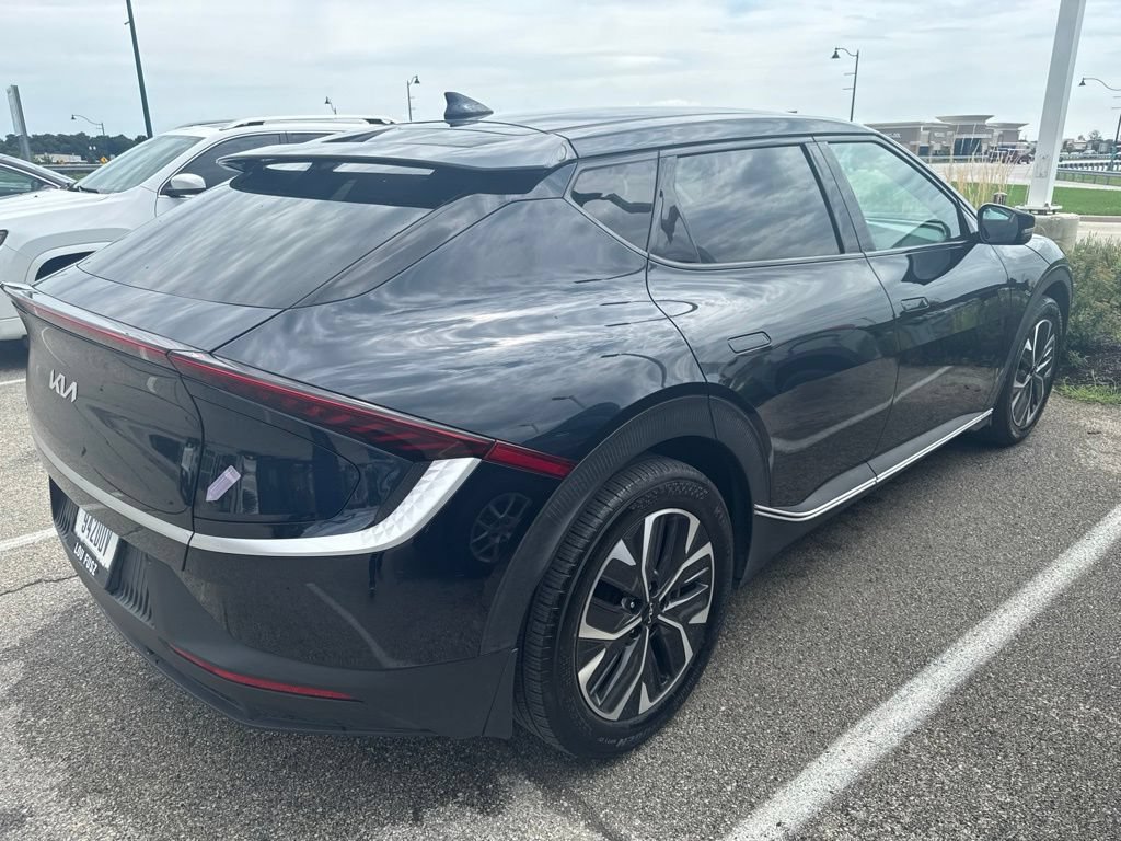 Used 2024 Kia EV6 Light AWD/4WD image 3