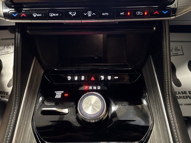 Used 2024 Jeep Wagoneer L Series II image 11