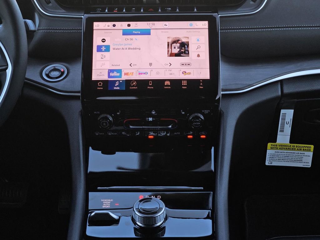 New 2025 Jeep Grand Cherokee Limited w/ Black Appearance Package image 33