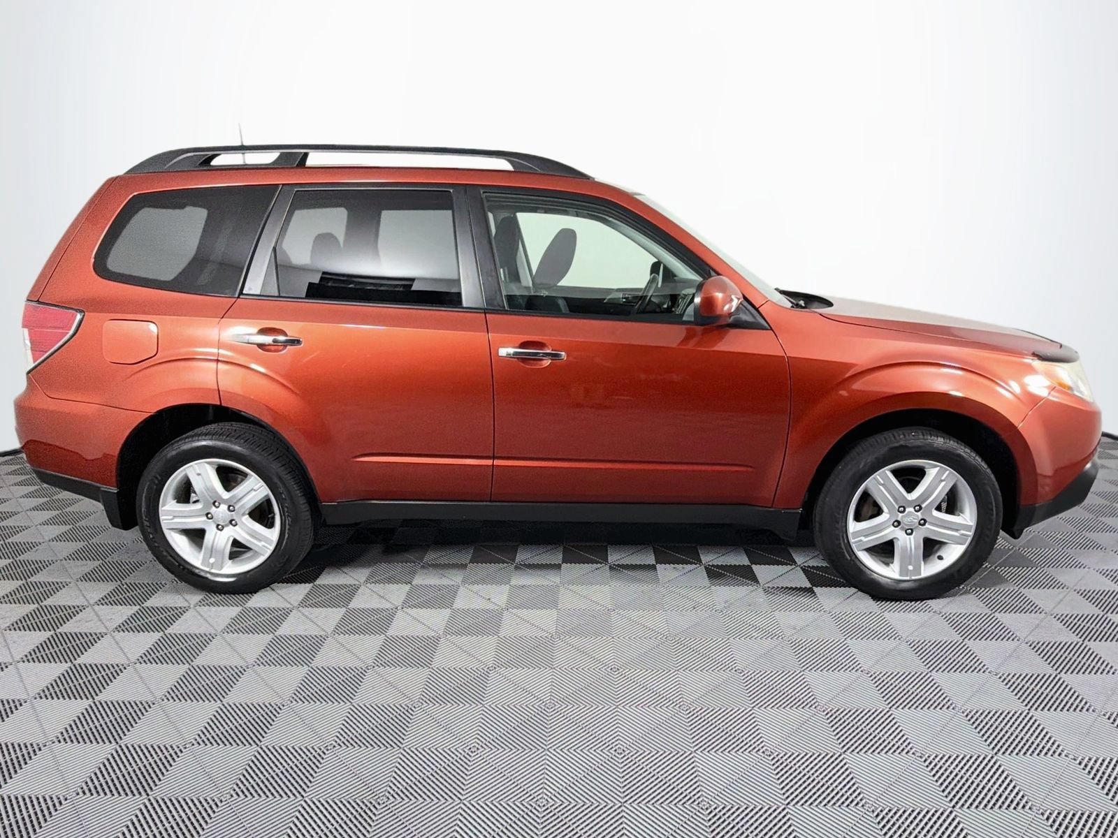 Used 2010 Subaru Forester 2.5X Premium AWD/4WD image 27