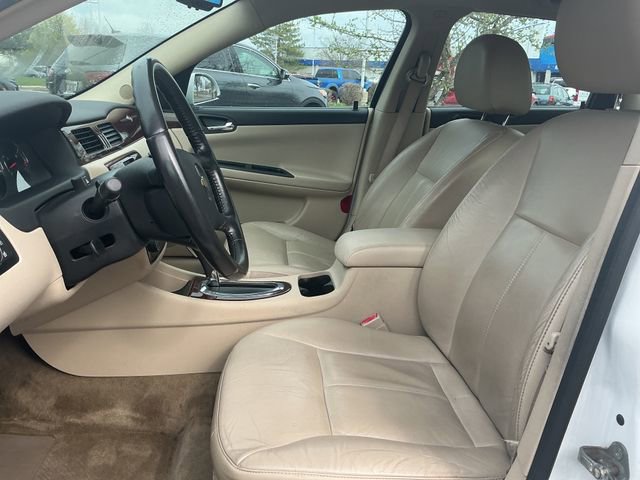 Used 2011 Chevrolet Impala LT w/ Luxury Edition Package image 11