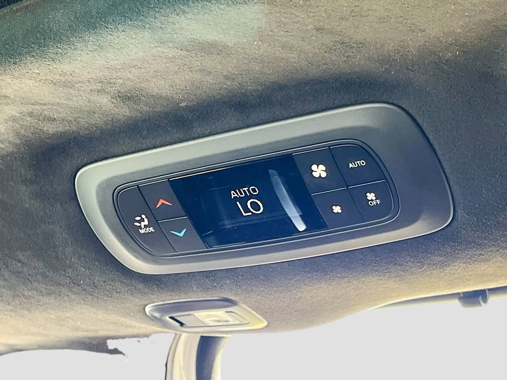 Certified 2024 Chrysler Pacifica Pinnacle FWD image 28