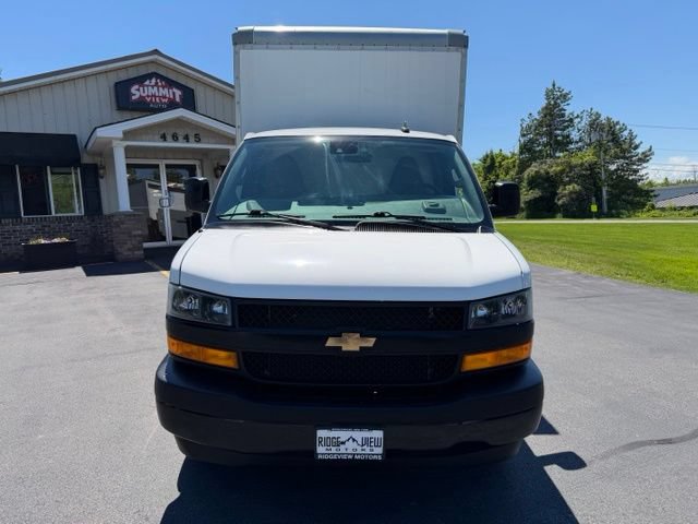 Used 2020 Chevrolet Express 3500 RWD image 2