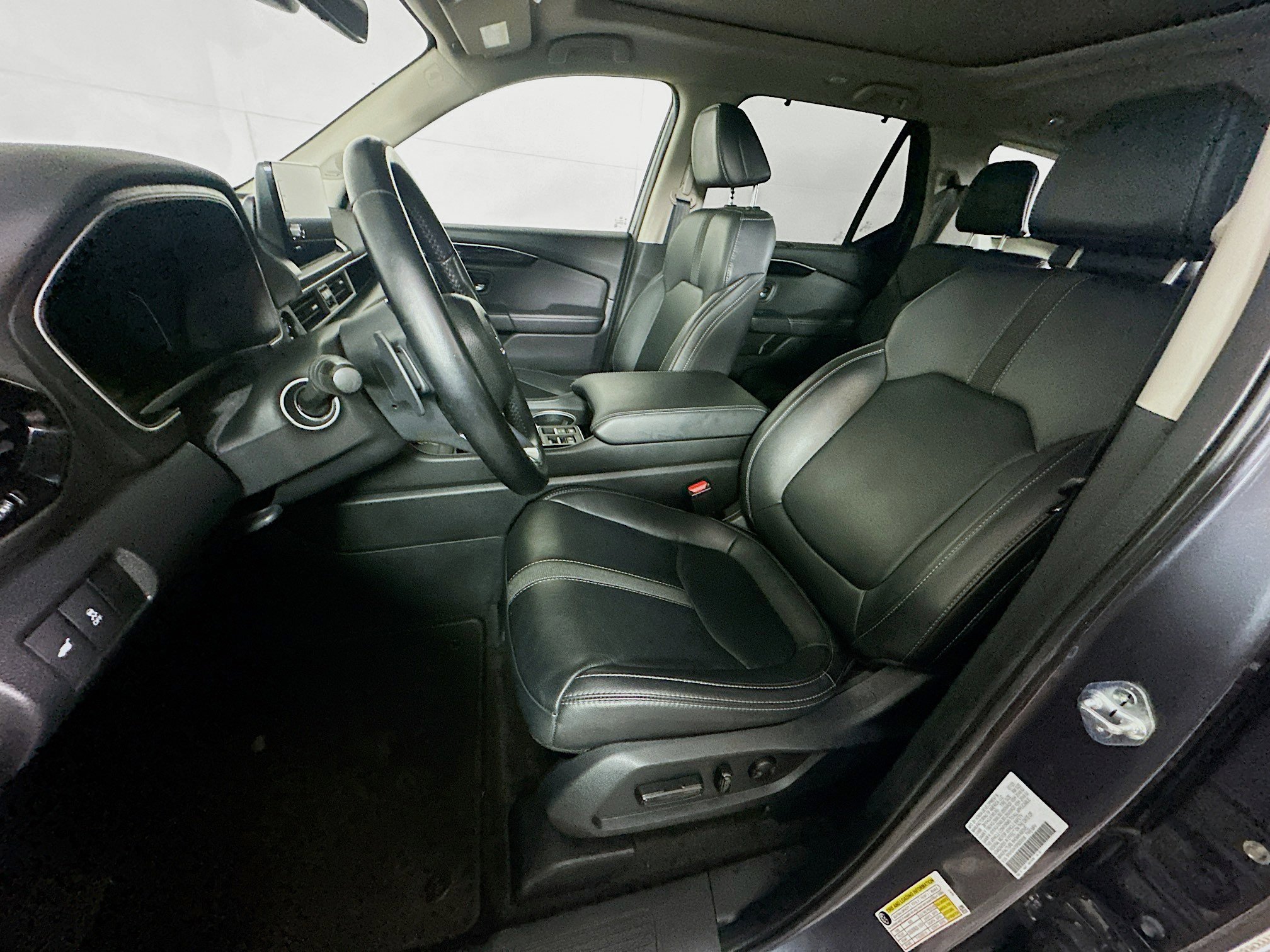 Used 2023 Honda Pilot Touring image 13