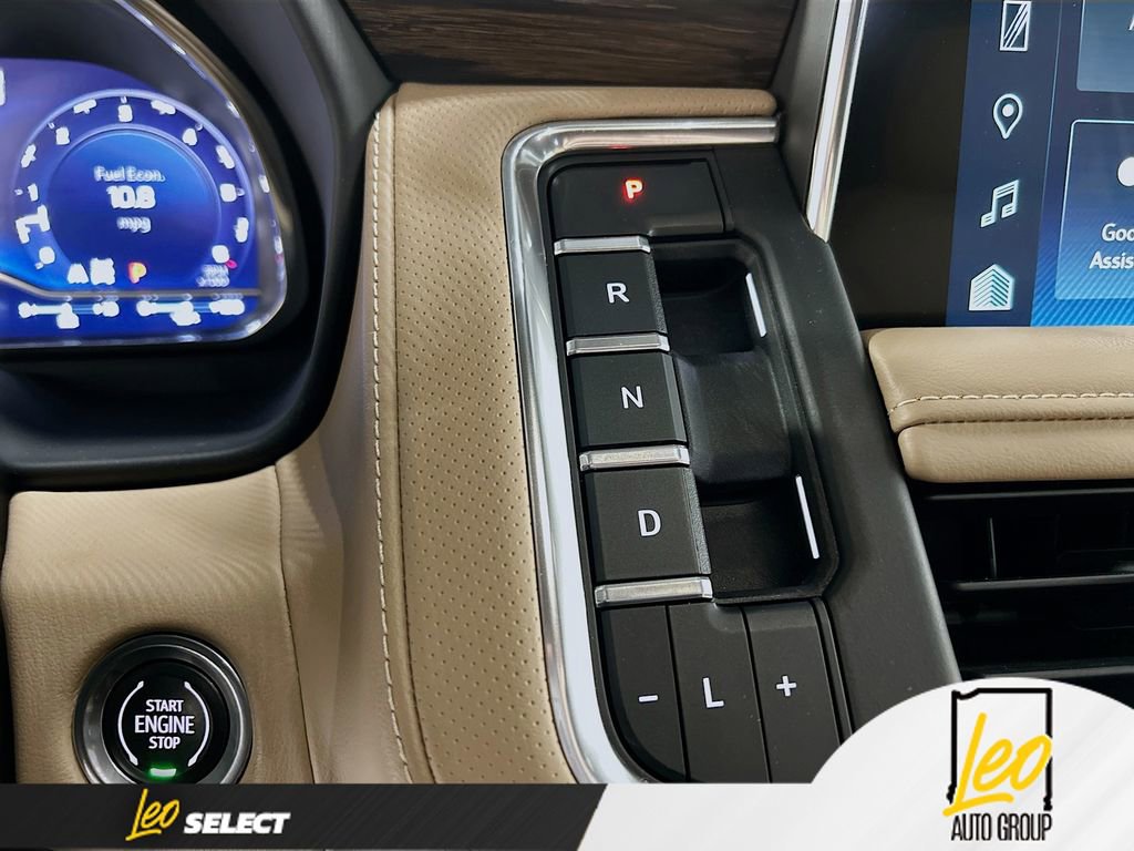 Used 2022 Chevrolet Tahoe Premier w/ Premium Package image 17