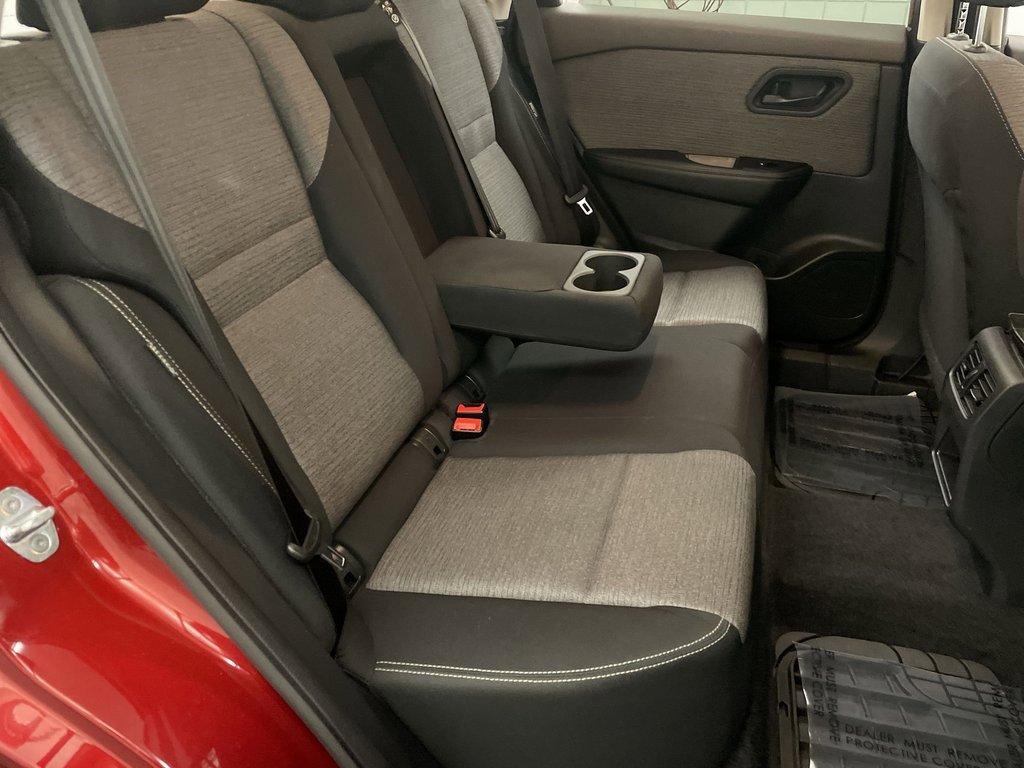 Used 2022 Nissan Rogue S image 19