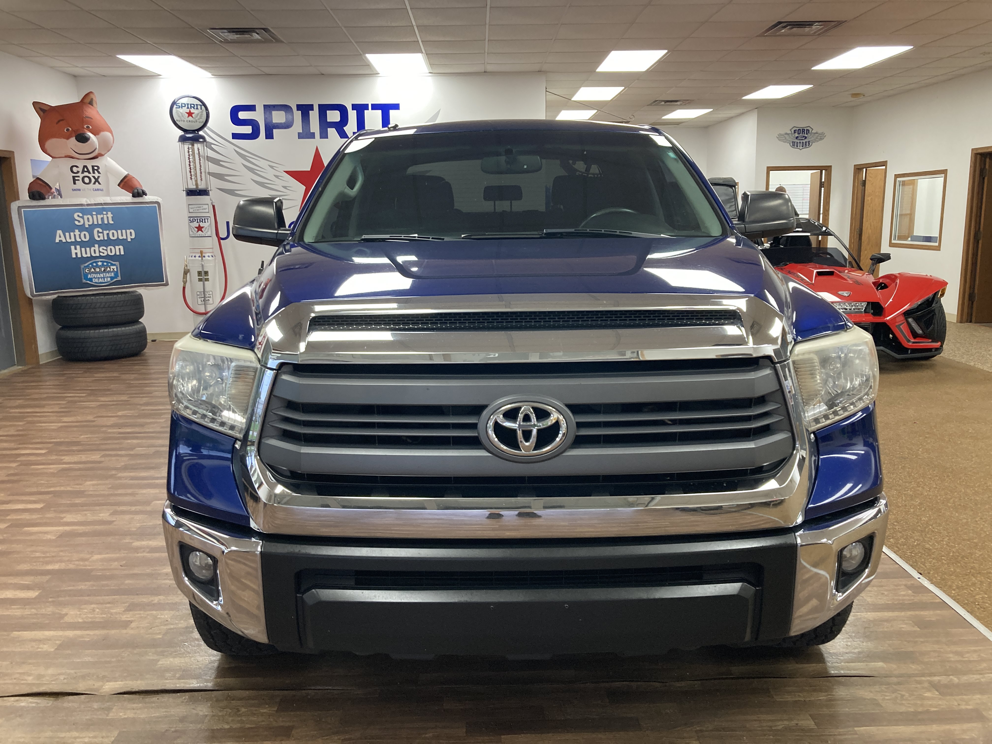 Used 2014 Toyota Tundra SR5 w/ SR5 Upgrade Package AWD/4WD image 3