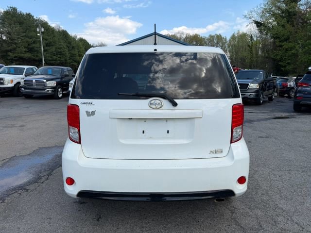 Used 2015 Scion xB image 4