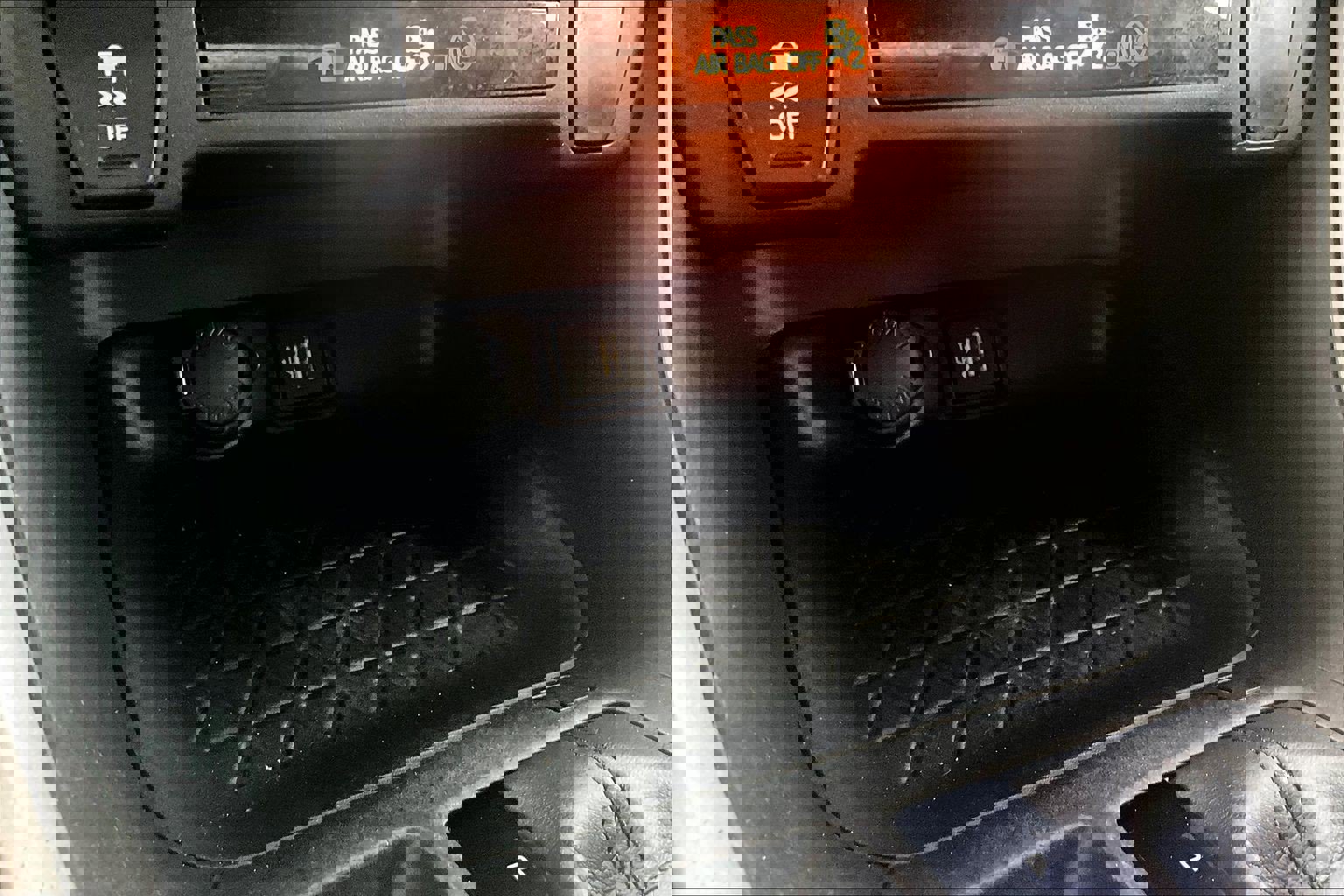 Used 2023 Toyota RAV4 XLE image 31