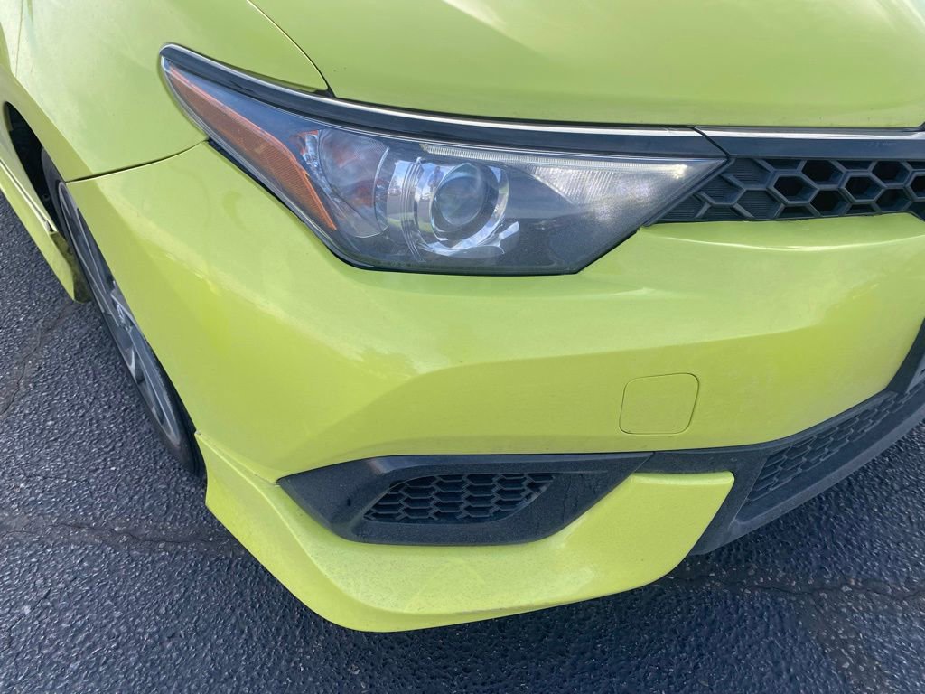 Used 2018 Toyota Corolla iM image 2